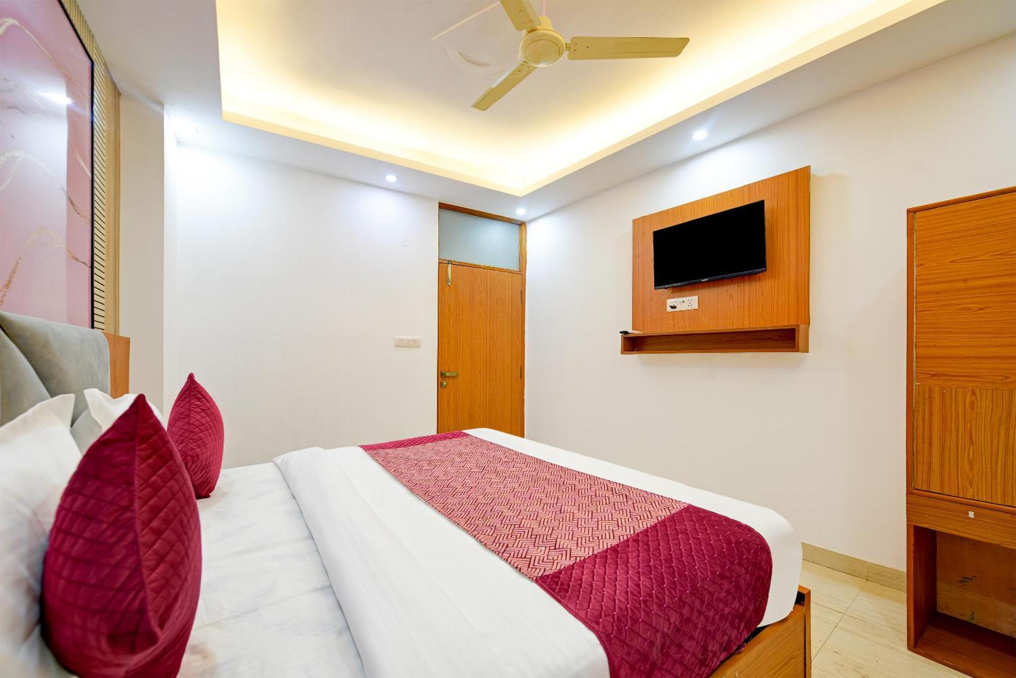 Airport Hotel Kiara - New Delhi Airport Exterior foto
