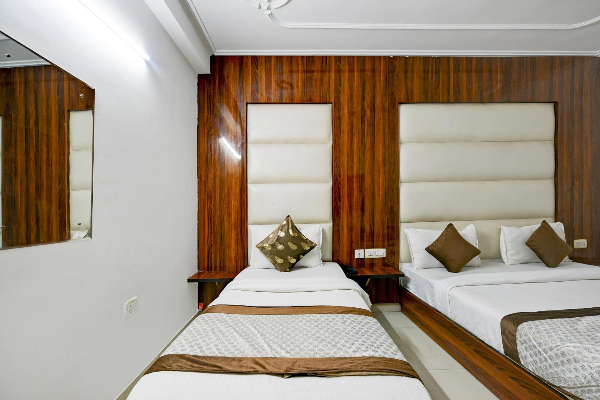 Airport Hotel Kiara - New Delhi Airport Exterior foto