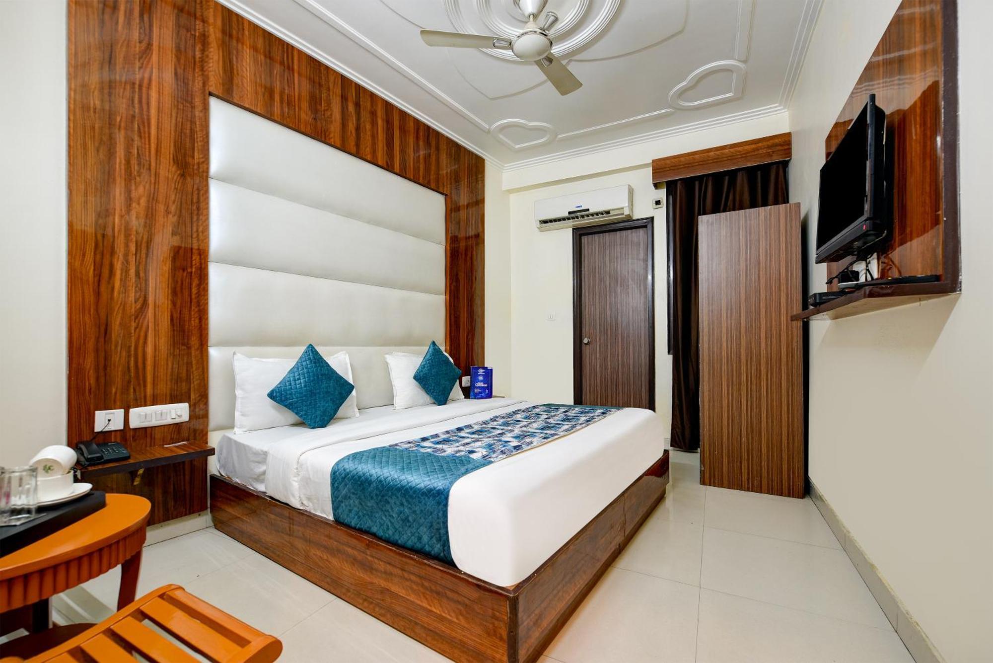 Airport Hotel Kiara - New Delhi Airport Exterior foto
