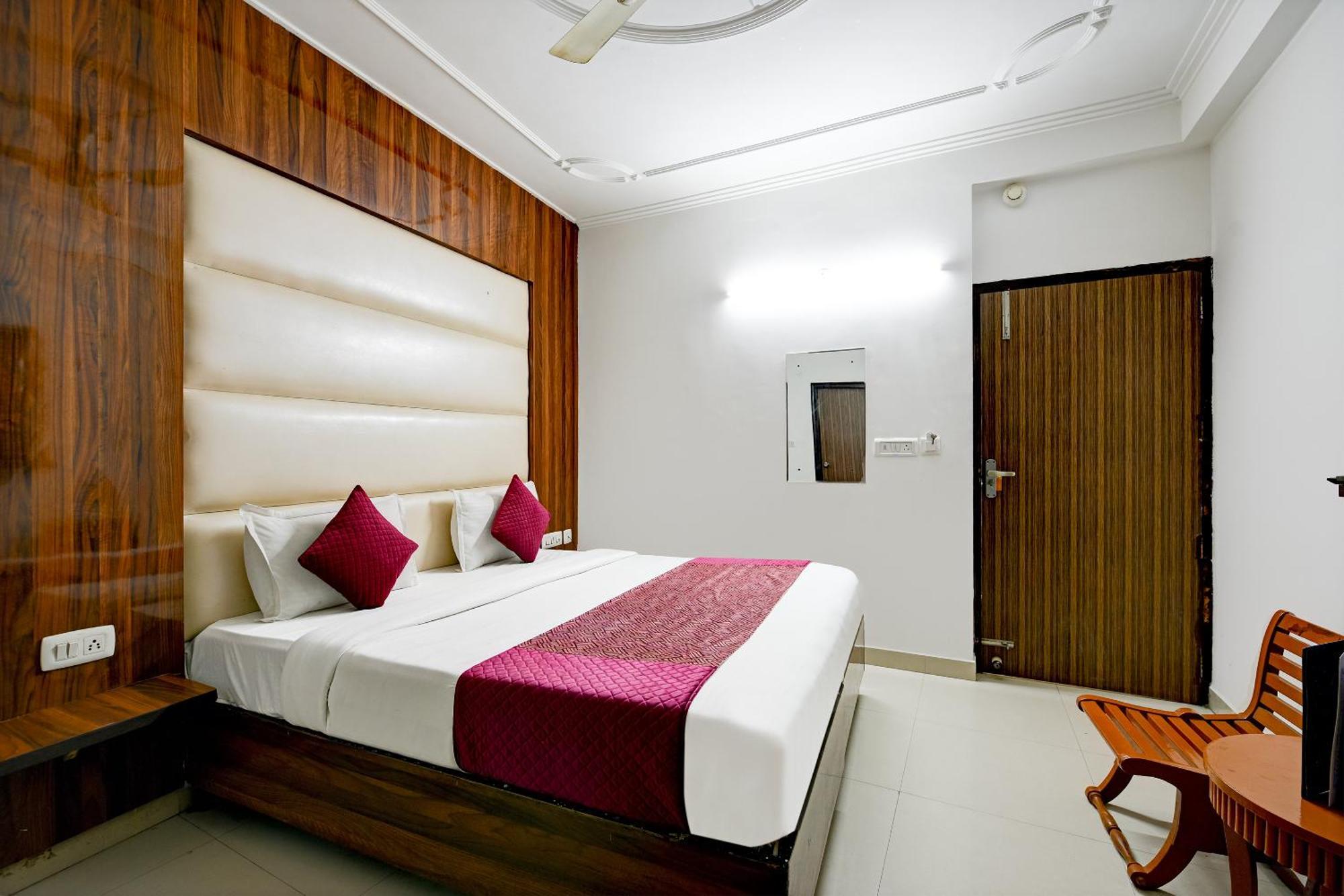 Airport Hotel Kiara - New Delhi Airport Exterior foto